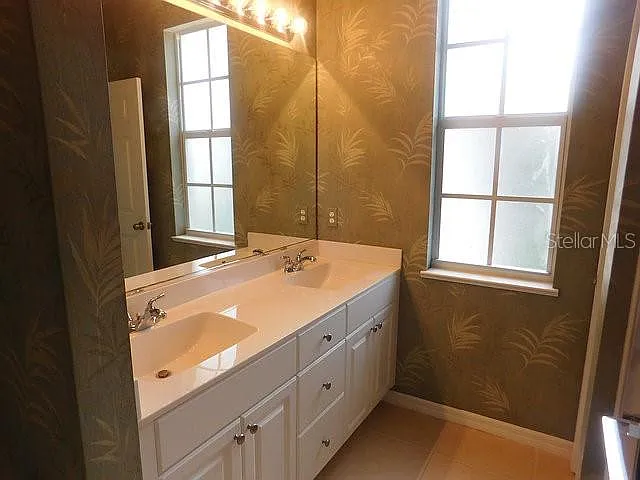 1669 Monarch Dr #204 — Photo 9