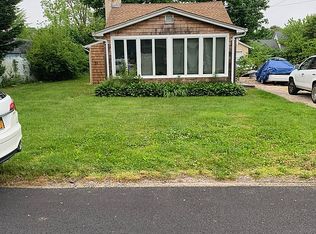 5 Miller Ave, East Moriches, NY 11940