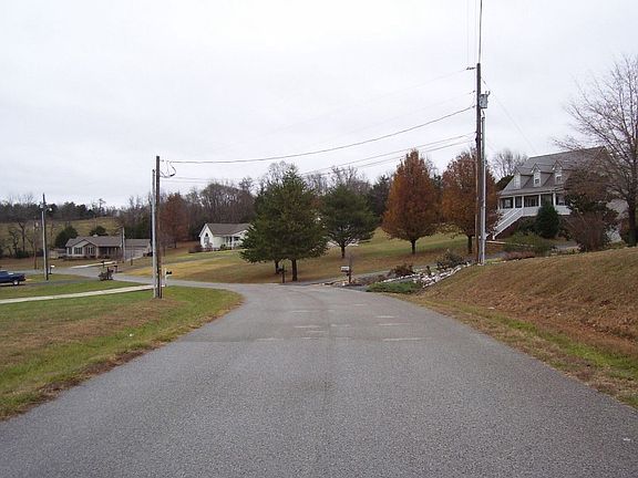 5th image of 4021 Elwin Dr