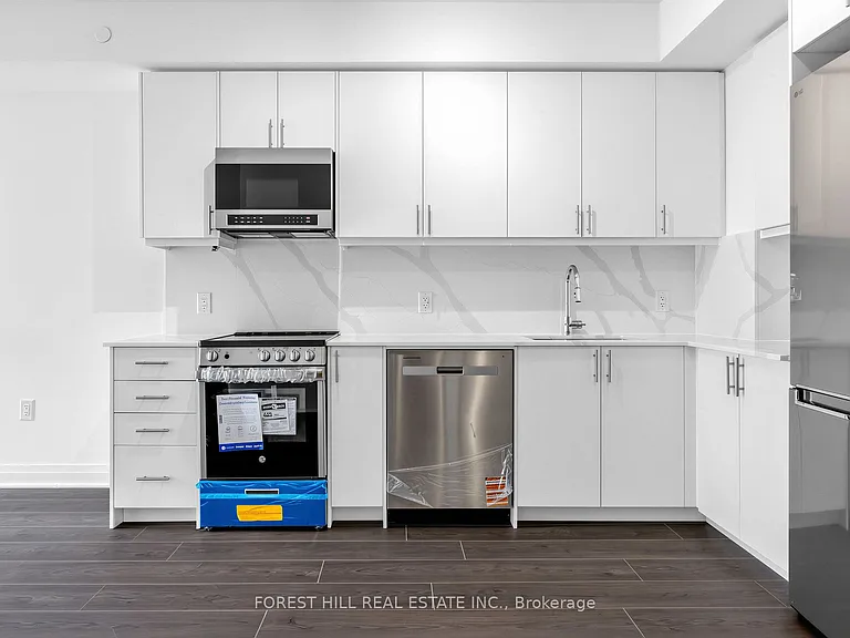 700 Sheppard Ave W #602 — Photo 8