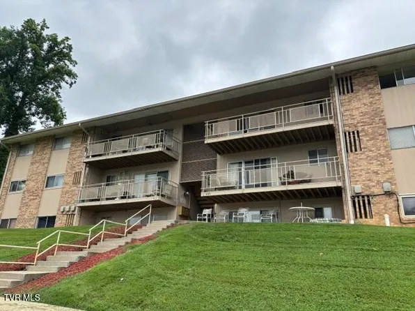 1225 Carriage Cir #302, Bristol, VA 24201