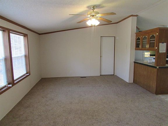 4th image of 892 Dogwood Dr
