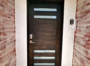 305 1/2 Main St APT 8, Newport Beach, CA 92661