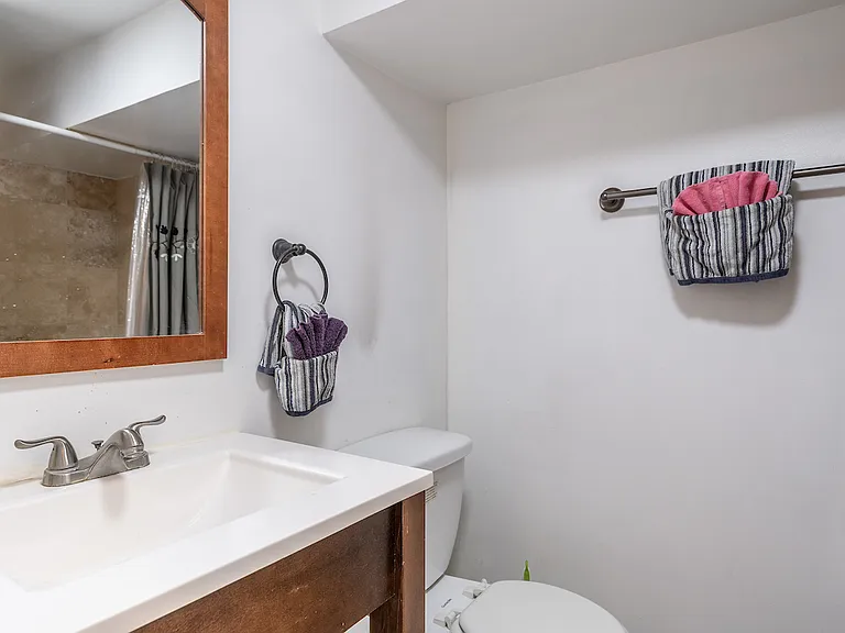 1820 Calvert St NW #1818 — Photo 9