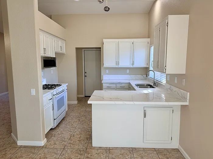 4238 Brookside Dr — Photo 16