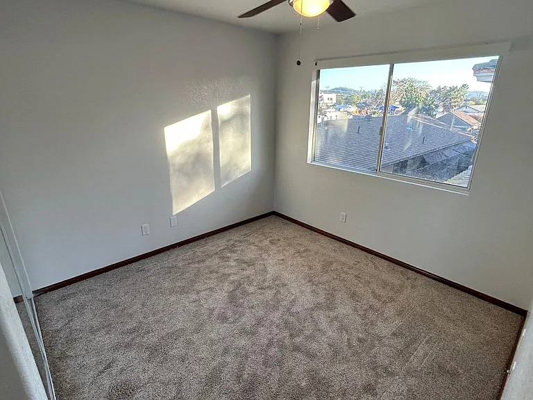 1265 Persimmon Ave #C — Photo 16