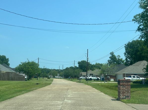 5930 Travis, Lumberton, TX 77657