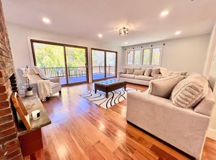 8 Century Rd, Palisades, NY 10964