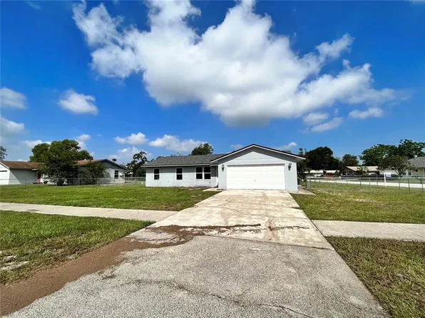 1494 Courtland Blvd, Deltona, FL 32738