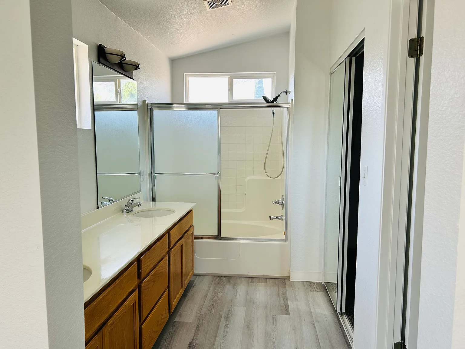 4931 Mesa Ridge Dr — Photo 3