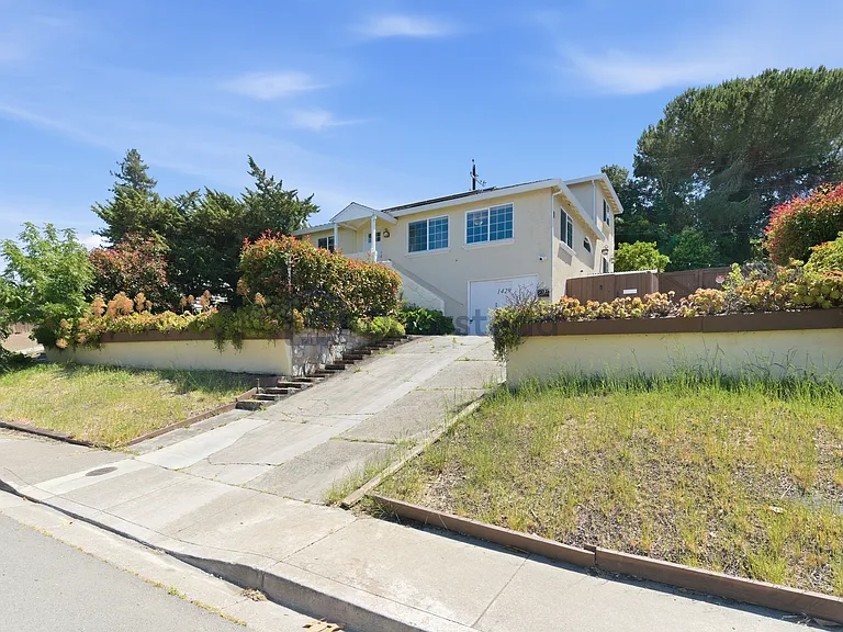 1429 Magazine St — Photo 4