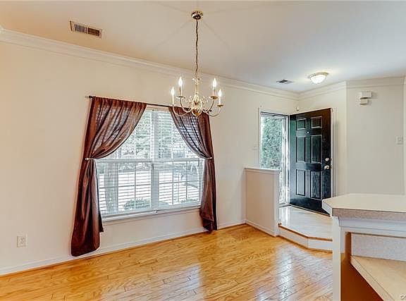 5th image of 10533 Mountain Gate Way