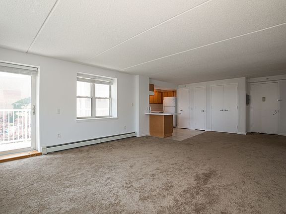 5th image of 7914 Rockaway Beach Blvd APT 3B