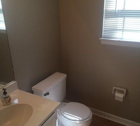 4th image of 1272 Carriage Park Dr