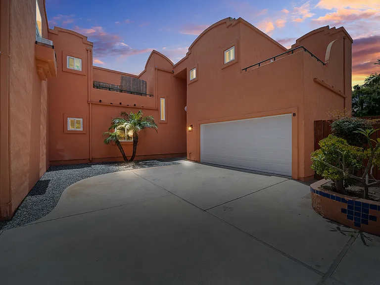 261 Hillcrest Dr #B — Photo 34
