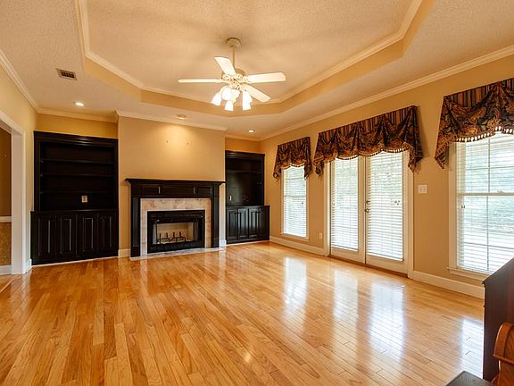 4th image of 4415 Forest Valley Cir