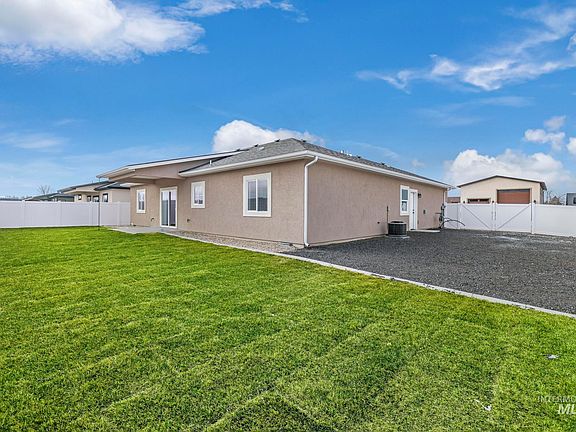 2nd image of 1442 Haizlee Way
