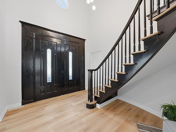 5th image of 2932 Polly Ln