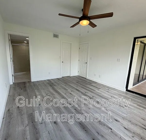 16150 Bay Pointe Blvd #107 — Photo 17