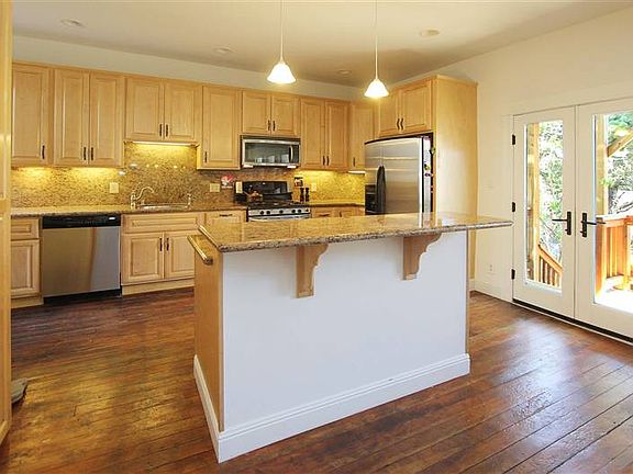 2nd image of 1156 Stanyan St