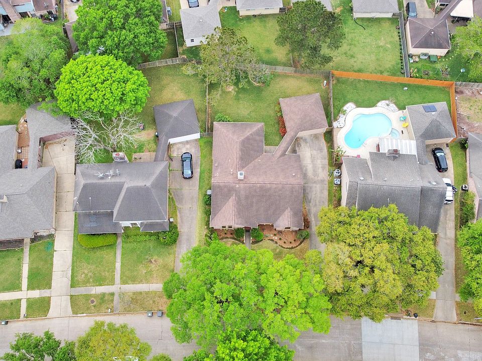 1st image of 2818 Colonial Dr #2818