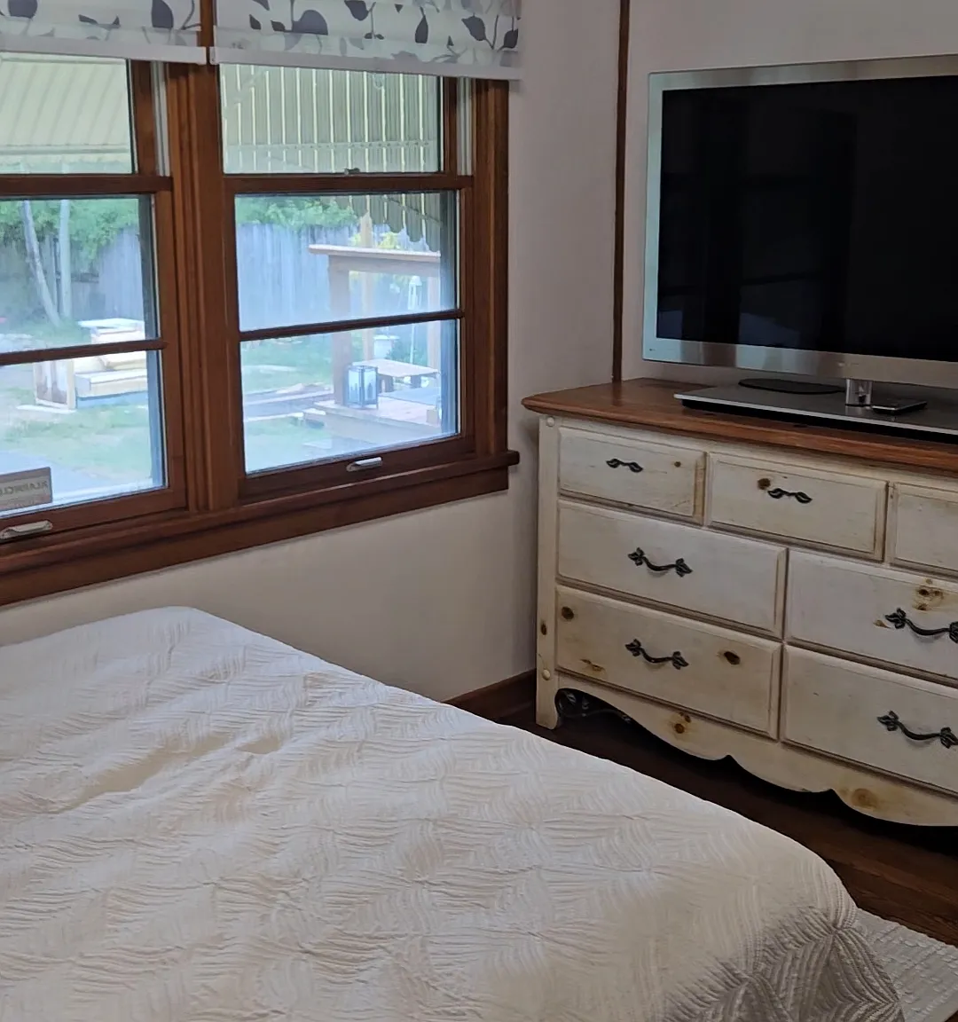 2 bed, 966 sqft, $1,200 — Photo 2