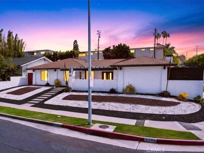 6754 S Garth Ave, Los Angeles, CA, 90056