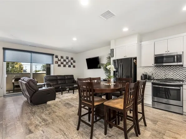 647 Channel Way, Costa Mesa, CA 92627