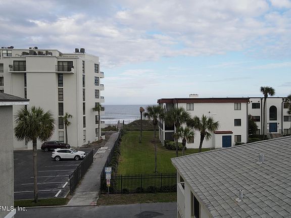 3rd image of 2224 Ocean Dr S #2