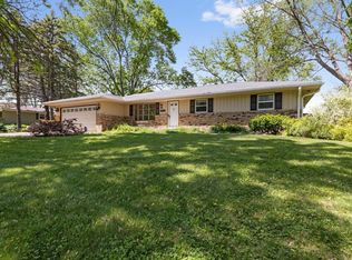 5864 Dover Rd, Rockford, IL 61109