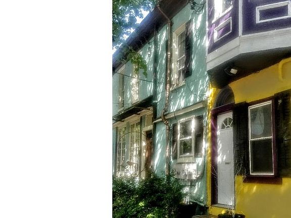 3rd image of 1139 W 7th St