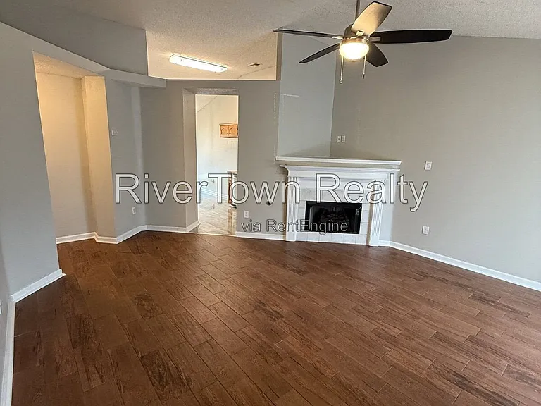 10570 Pecan View Dr — Photo 1