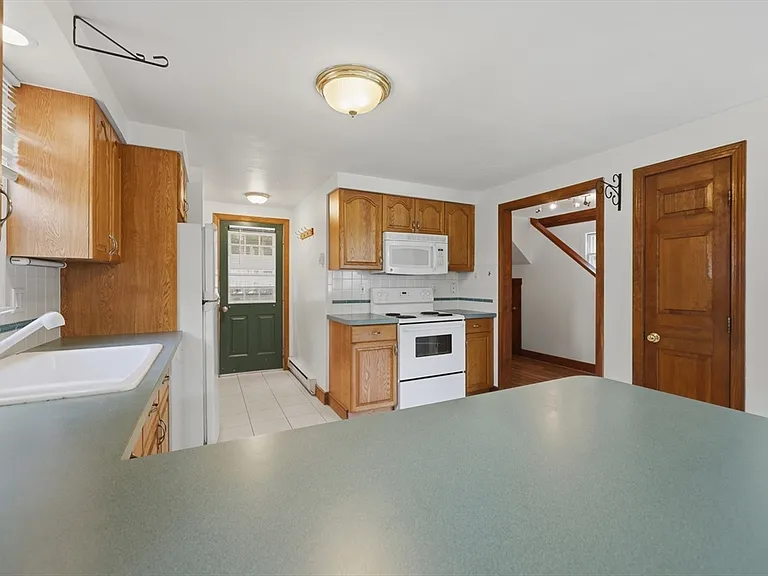 21 Janet Cir #2 — Photo 8