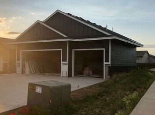1204 E 69th St N, Sioux Falls, SD 57104