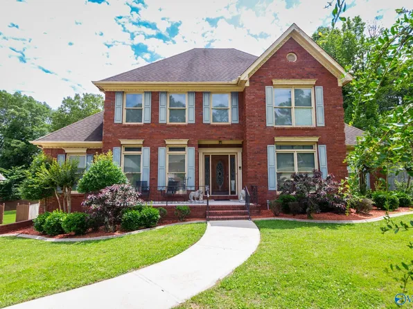 3318 Cedarhurst Dr SW, Decatur, AL 35603