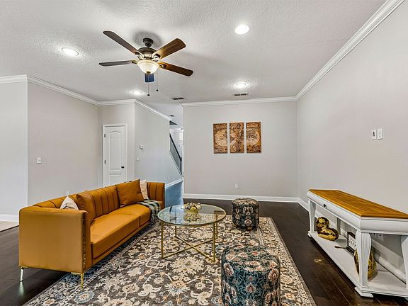 2nd image of 12198 Ridge Crossing Way