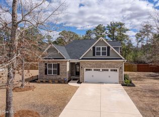 18 N Beatrice Dr, Rocky Point, NC 28457