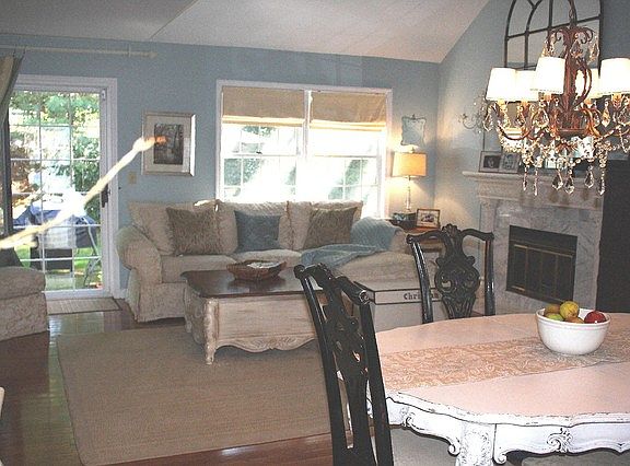 4th image of 31 Briar Ct #31
