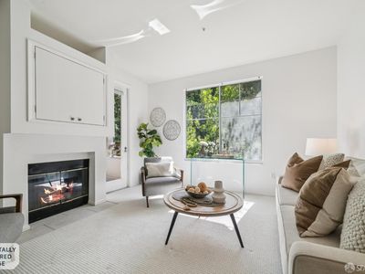 240 Caldecott Ln Unit 207, Oakland, CA, 94618