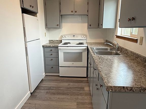 5th image of 1011 N Devon Ave #7