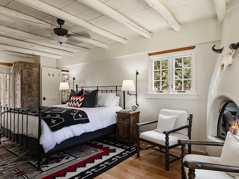 100 Tesuque Village Rd — Photo 12