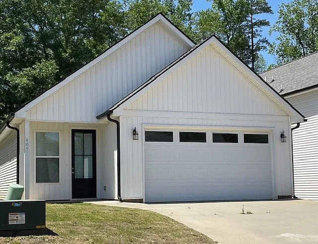 402 Albus Dr — Photo 1
