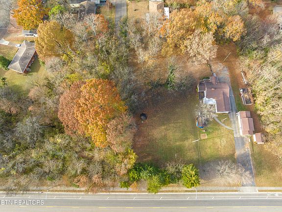 2nd image of 305 E Moody Ave