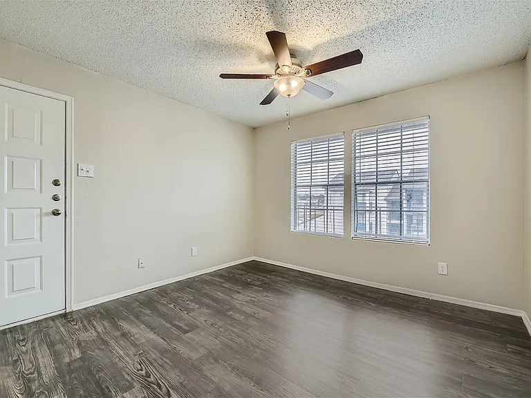 Rise Spring Pointe — Photo 77