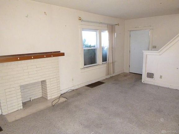 5th image of 322 Redwood Ave