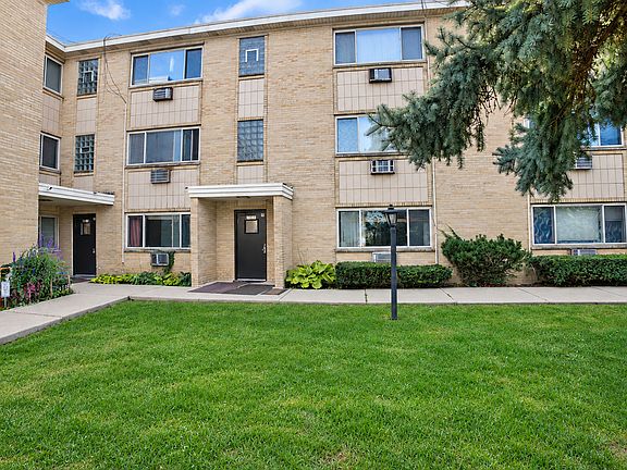 3rd image of 7019 N Ridge Blvd APT 1D