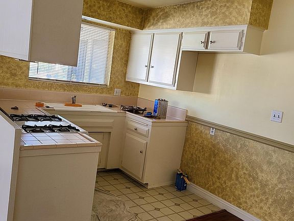 4th image of 647 Lemar Park Dr APT D