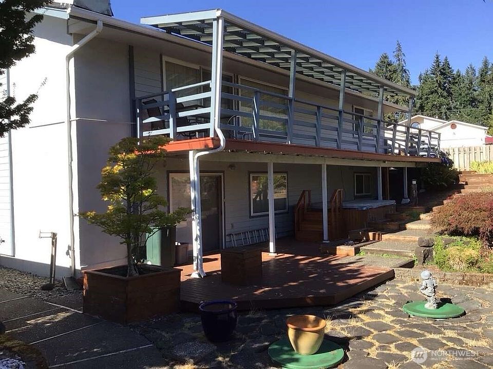 2nd image of 5130 Marian Drive NE