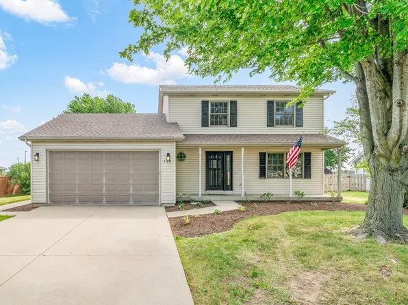 115 S Dewey St, Somonauk, IL 60552