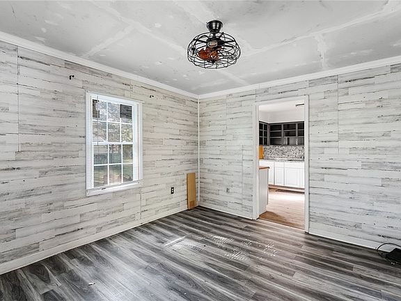 4th image of 7 Anderson Ave
